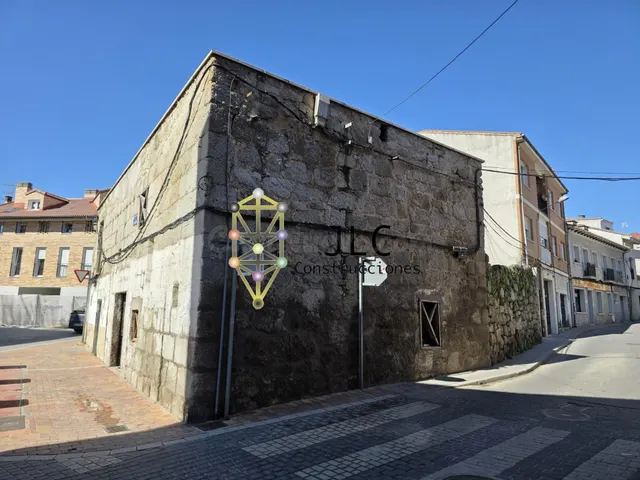 Parcela urbana de 245 m2 en Plaza La Marina, Colmenar Viejo. — 5