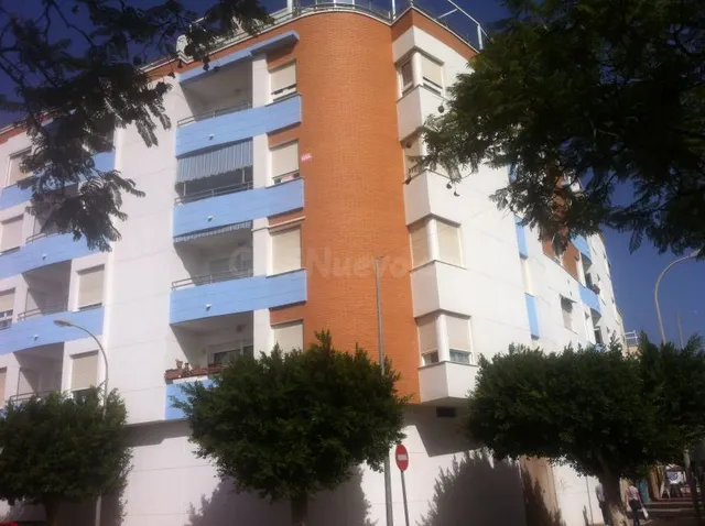 VIVIENDA CERCA DEL PABELLON + GARAJE Y TRASTERO - foto 5