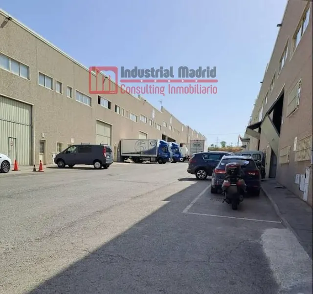 Nave industrial en venta en rentabilidad en Mejorada del Cam - foto 3