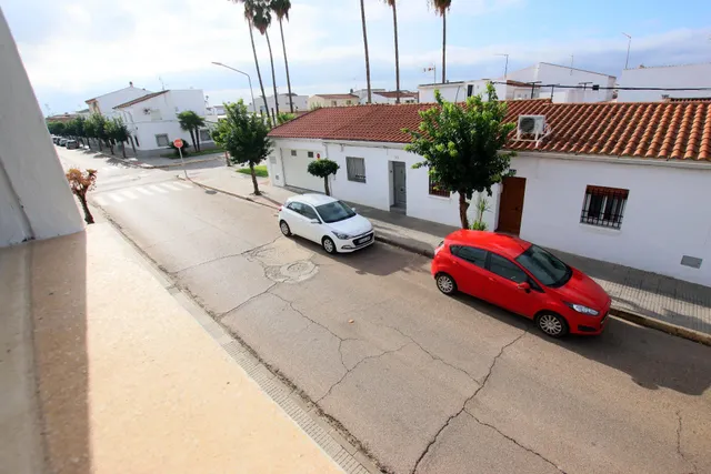 Casa con cochera en Valdelacalzada — 31