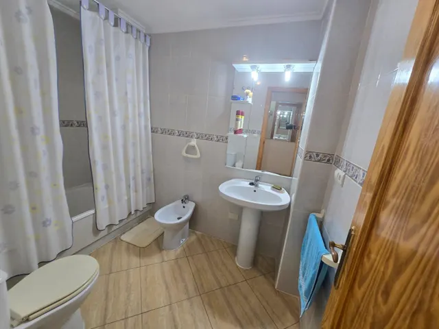Apartamento de 2 dormitorios y 2 baños, a unos 300 metros de la Playa del Cura - Opcional: plaza aparcamiento — 23