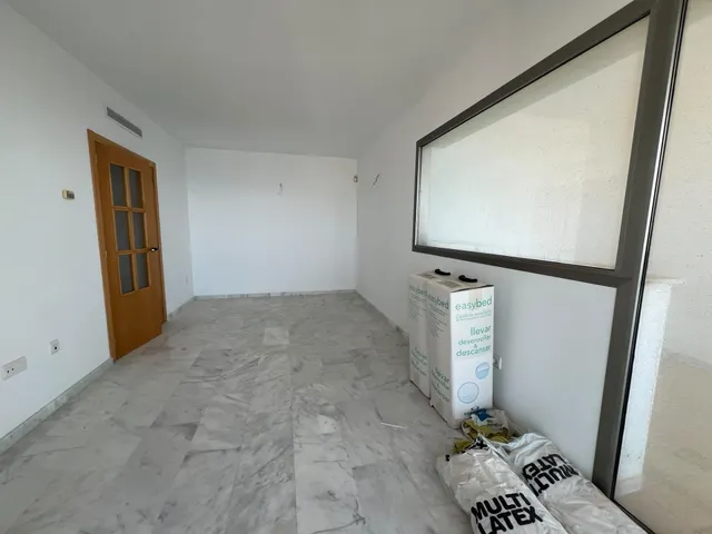 Se vende apartamento con vistas magnificas al mar nuevo a estrenar en Benidorm — 6
