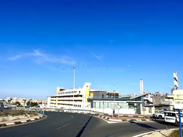 Local comercial 3 habitaciones 293m² en venta - La Mata — 3