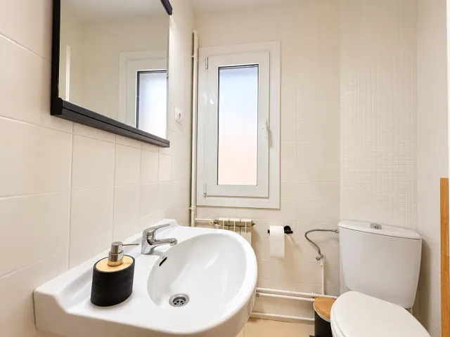 Piso de 150 m2 construidos con 5 habitaciones y parking – Tarragona — 31