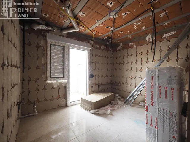 Ático Semireformado de 3 Dormitorios con Amplia Terraza en Tomelloso - €93,000 — 10