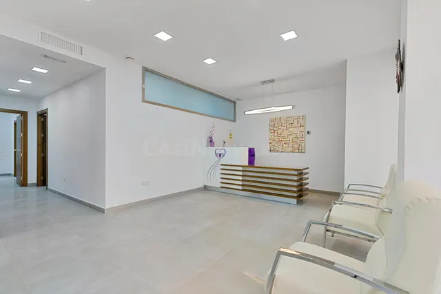 Espectacular local comercial acondicionado como clínica esté - foto 3