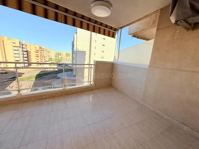 Apartamento situado en el kilómetro 14 de La Manga del Mar Menor, en el residencial Puerto Mar I y II. — 3