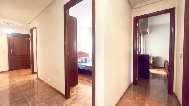 Piso de 4 Dormitorios con Terraza Esquinera de 35 m2 - Centro Villa — 31