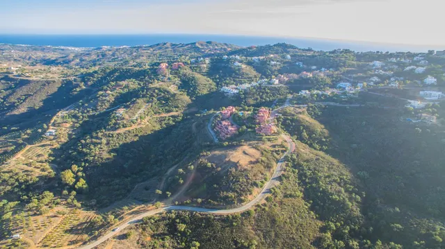 Espectacular finca en la Costa de Sol, sí, es posible conseguir algo así...50.000m2 en la Mairena con licencia para Mansión de 1000m2 — 6