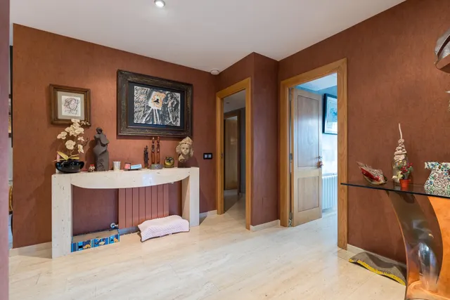 ÁTICO DE 4 habitaciones CON GRAN TERRAZA EN PLANTA, PARKING Y PISCINA COMUNITARIA EN CAS CATALÀ. — 17