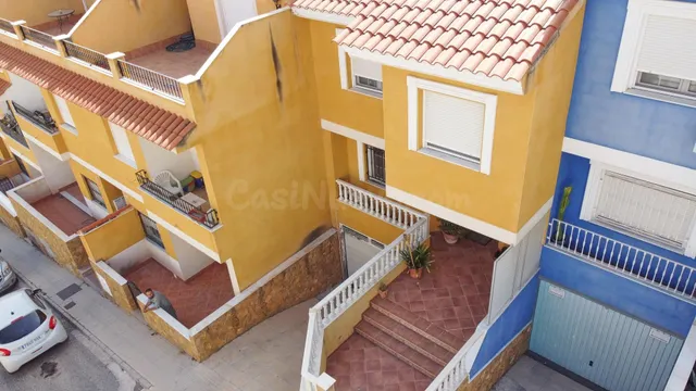 TRIPLEX EN FINES, COMO NUEVO - foto 2