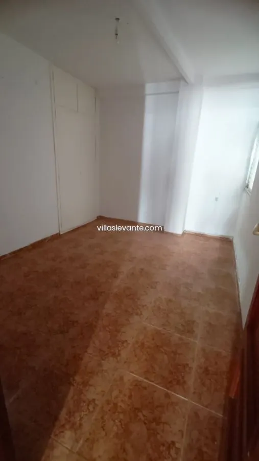 PISO AMPLIO CENTRO BENIDORM PARA REFORMAR INTEGRAMENTE — 17