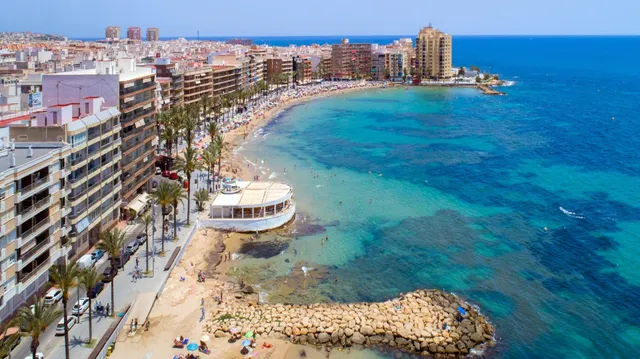 Ático de 3 dormitorios en Playa del Cura, Torrevieja. — 39