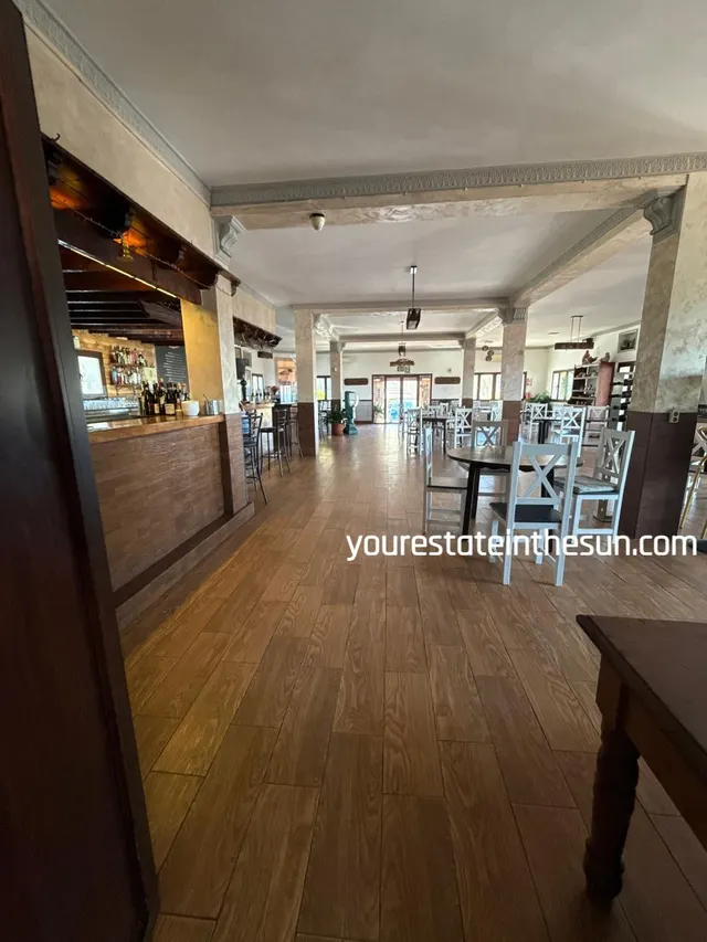Restaurante 4 habitaciones 373m² en venta - El Madroñal — 45