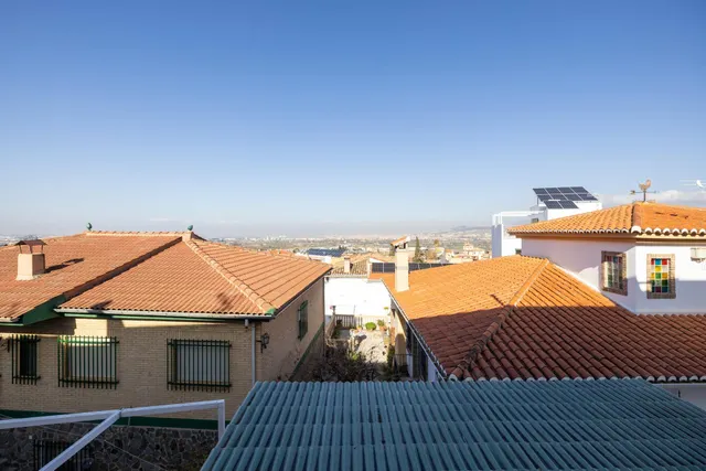 Maravillosa casa  a pocos minutos  andando  al  centro de La Zubia — 27