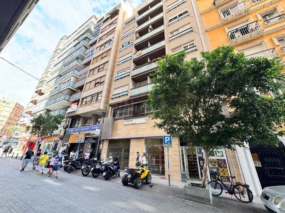 Hostal en pleno funcionamiento en el centro de Alicante | licencia turística | rentabilidad 10%-14%