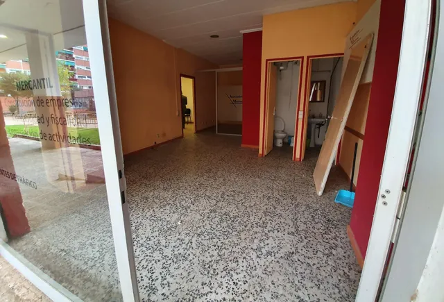 Local comercial actualmente diáfano, en Sabadell, zona Concordia Obrascón! — 5