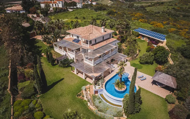 Chalet 7 habitaciones 557m² en venta - Costa Del Sol - foto 2