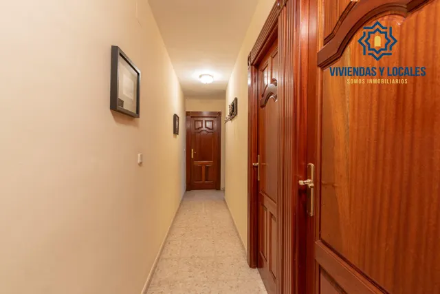 Complejo industrial con vivienda en Alhendín con 2500 metros cuadrados — 30