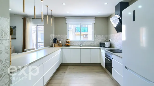 CASA EN ALGEMESI — 6
