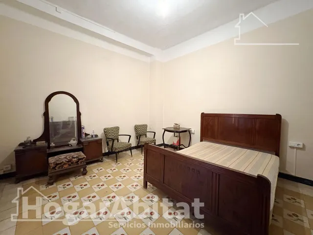 ¡Vistas a las montañas! Casa amplia y luminosa para reformar con patio y gran terraza — 24
