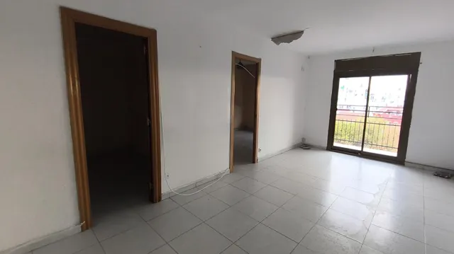 ¡Piso de 4 habitaciones con balcón y muchas posibilidades en Bellavista! — 18
