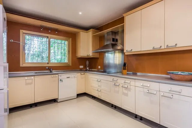 Chalet 9 habitaciones 712m² en venta - Altos de Estepona — 6