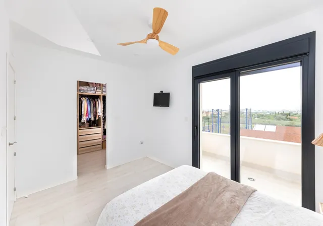 Bonita casa independiente de reestreno en zona residencial de la Zubia — 15