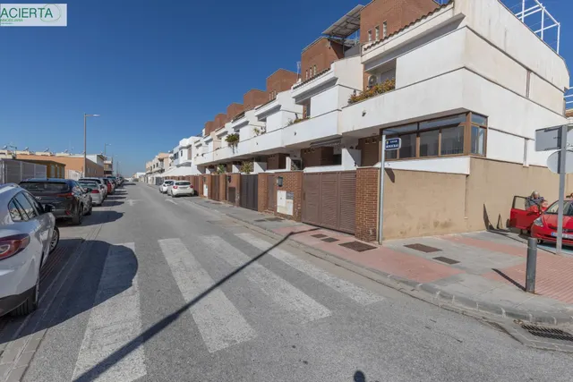 Casa Unifamiliar en Churriana de la Vega — 49
