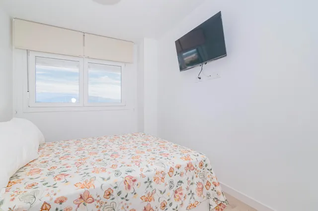 Apartamento premium de gran calidad de 1 dormitorio en torre noga del barrio de albayda con una terraza con vistas panoramicas — 9