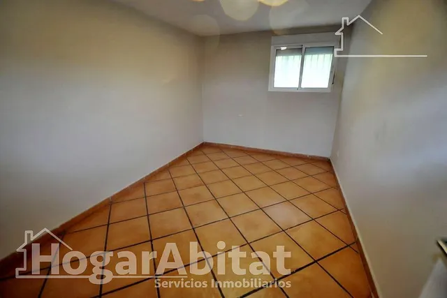 ¡Magnífico chalet! Amplio y lleno de luz, con piscina, terraza, garaje y parcela — 29