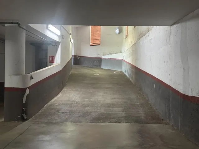 PARKING EN VILA-REAL ZONA PISCINAS — 12
