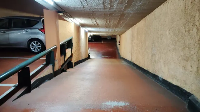 Parking de moto 2m² en alquiler - Eixample — 10