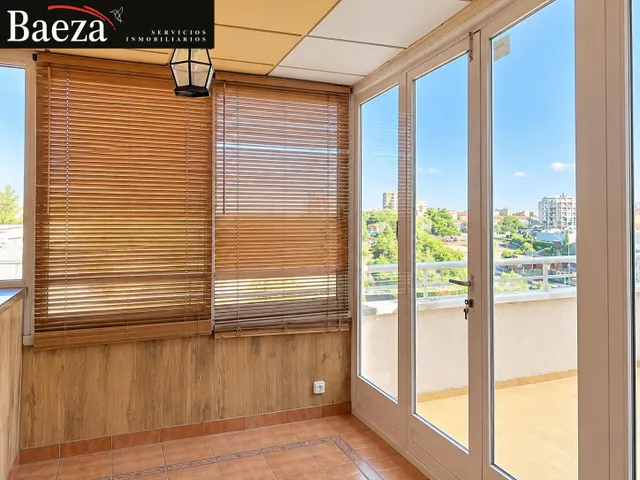 MAGNÍFICO ÁTICO CON GRAN TERRAZA EN PLANTA + GARAJE — 6