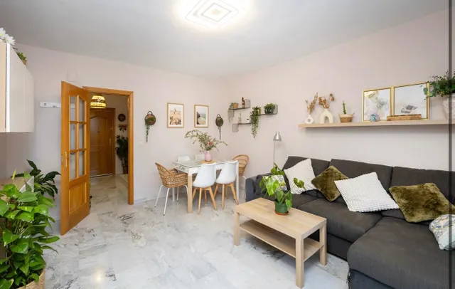 Maravillosa casa  a pocos minutos  andando  al  centro de La Zubia — 8