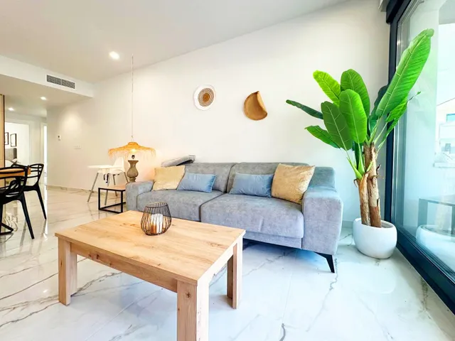 APARTAMENTO DE 2 DORMITORIOS Y 2 BAÑOS EN ZONA LOS ALTOS (OR - foto 4