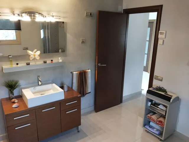 Exclusiva Villa en Cunit con vistas a la Costa Daurada — 17
