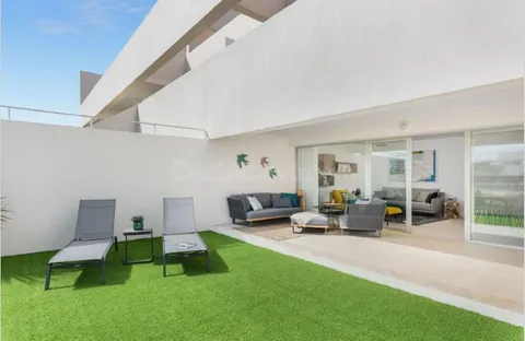 FANTASTICO BUNGALOW FRENTE A LA LAGUNA ROSA EN TORREVIEJA A ESTRENAR