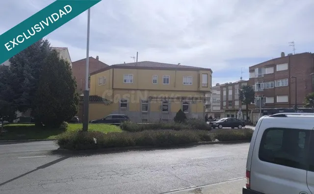 GRAN CASA EN VENTA CON LOCAL COMERCIAL EN EL CENTRO DE SANTA