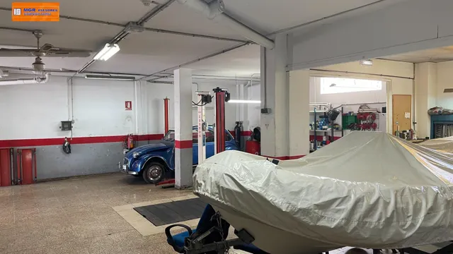 VENTA DE TALLER MECANICO O LOCAL DE 140 M2 CON PUERTA AUTOMATICA, VADO, ventilación Y LUZ NATURAL — 14