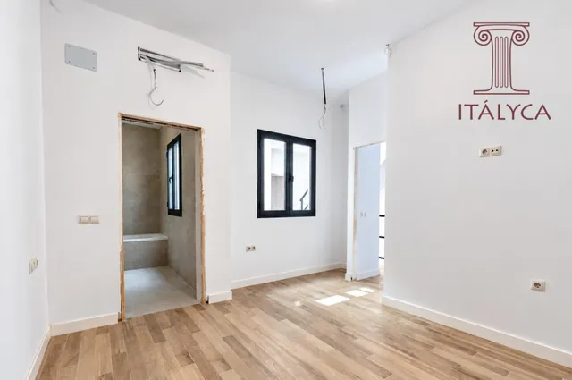 Casa de obra nueva en venta en calle Niño Perdido — 49
