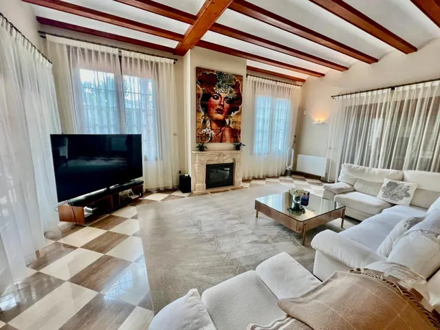 CHALET INDEPENDIENTE CON GRAN PARCELA Y PISCINA PRIVADA EN EL ALBIR, ALFAZ DEL PI — 20