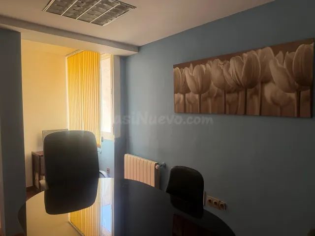 Oficina en Alquiler en la Zona PERU de Cáceres — 3