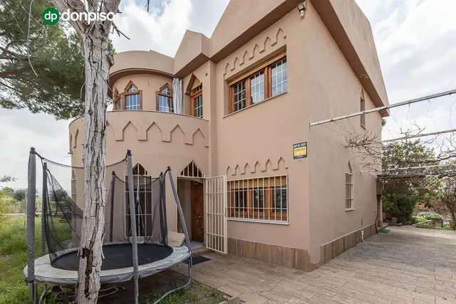 Espectacular casa independiente con piscina y grandes vistas en Monteluz (Peligros) — 48