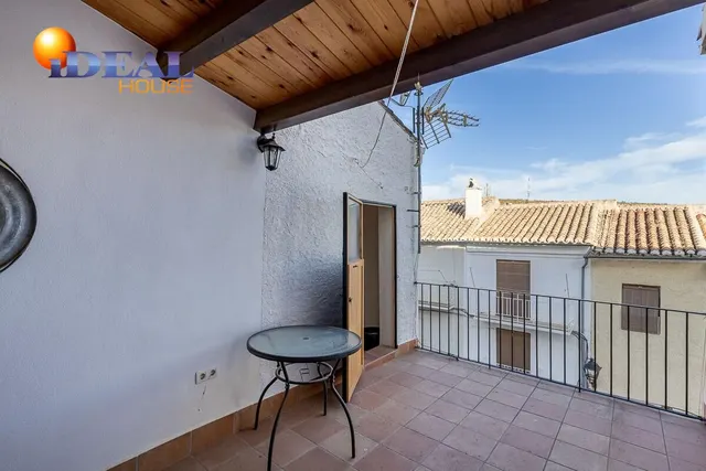 GR3929 - Alhama de Granada - Casa de pueblo reformada con patio delantero y azotea — 20