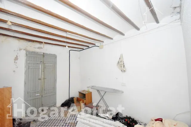 CASA MUY AMPLIA PARA REFORMAR, CON TERRAZA Y TRASTERO — 16