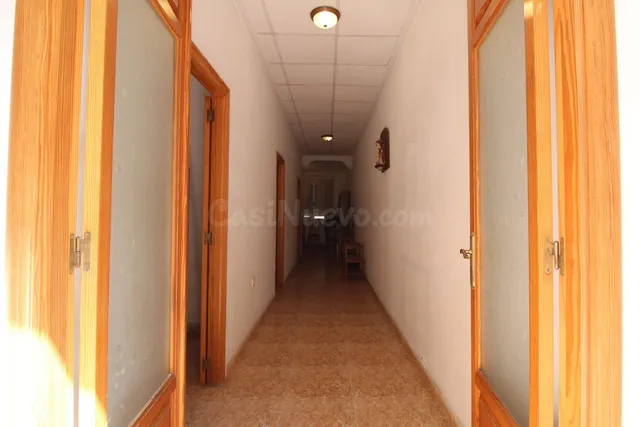 Casa de planta baja en venta en el centro de Torrevieja — 2