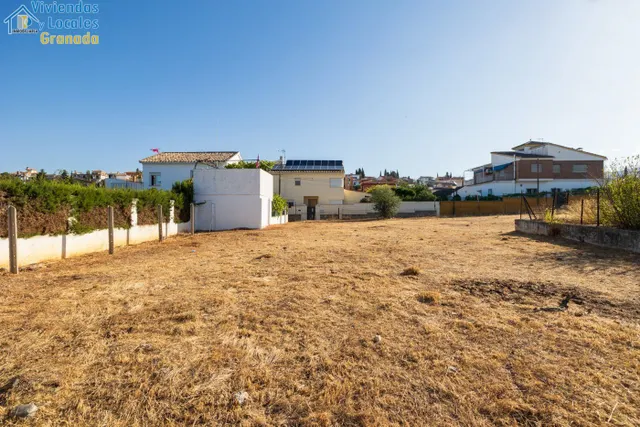 Compra tu parcela para hacer la casa de tus sueños a 5 min de Granada. Huétor Vega — 2