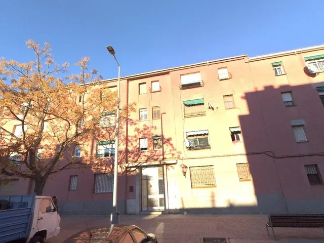Se vende Piso OKUPADO en Magnolies 194 Sabadell, (Barcelona)