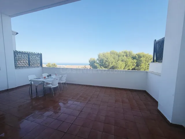 Apartamento en venta en Benalmádena con vistas al mar – 275.000 € — 2
